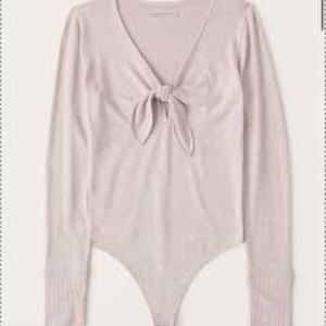 Soft Abercrombie and Fitch Cream Sweater Bodysuit Size Large